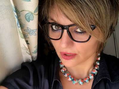 MILFHANNE profile sexy photo