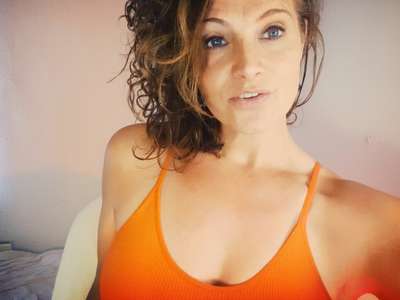 LISELOREXX profile sexy photo