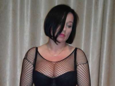 SOPHIA profile sexy photo